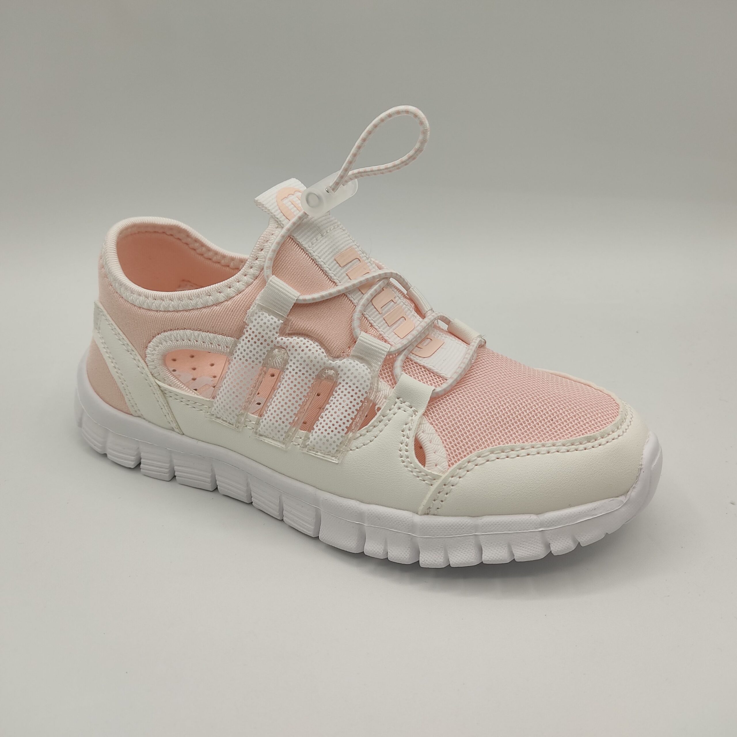 Zapatilla niña Mustang Kids 48523 Blanco-Rosa Zapatilla deportivas de verano para niña de la marca Mustang Kids, modelo 48523 en color blanco y rosa. Suela de poco peso en color blanco. Plantilla extraíble en color rosa. Fabricada en textil transpirable color rosa y refuerzos en polipiel rosa. Aberturas laterales. Ajustable con cordón elástico blanco.